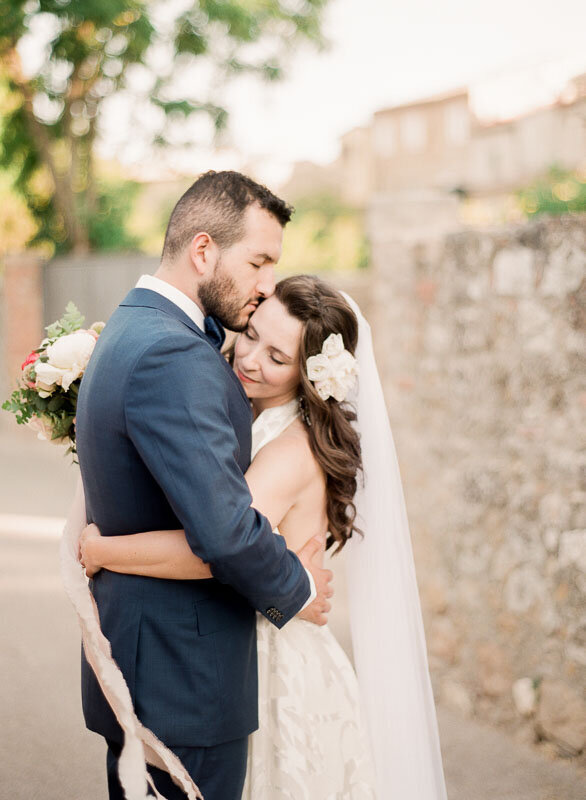 romantic-tuscan-wedding-photo