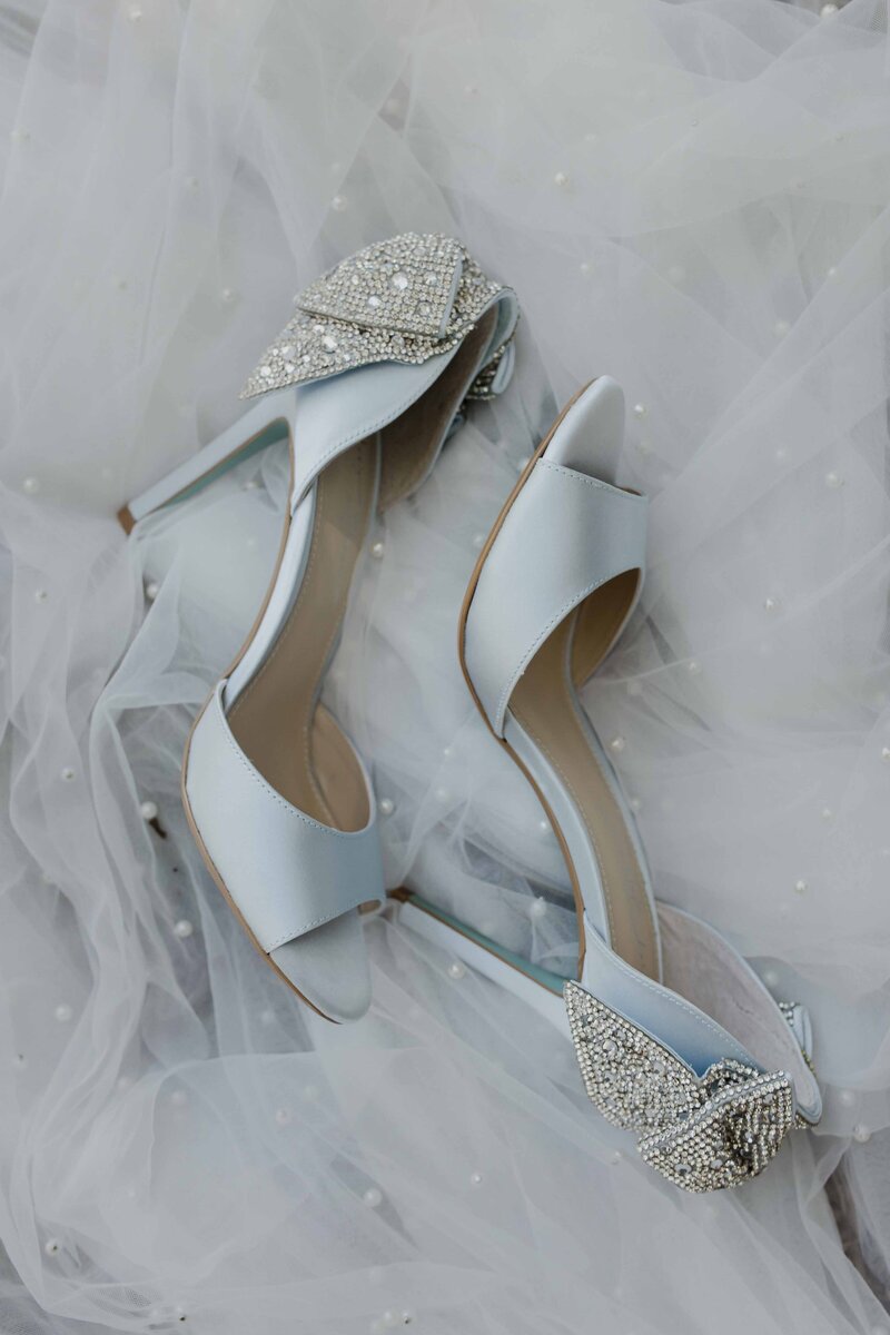 Bridal wedding shoes with diamond heels