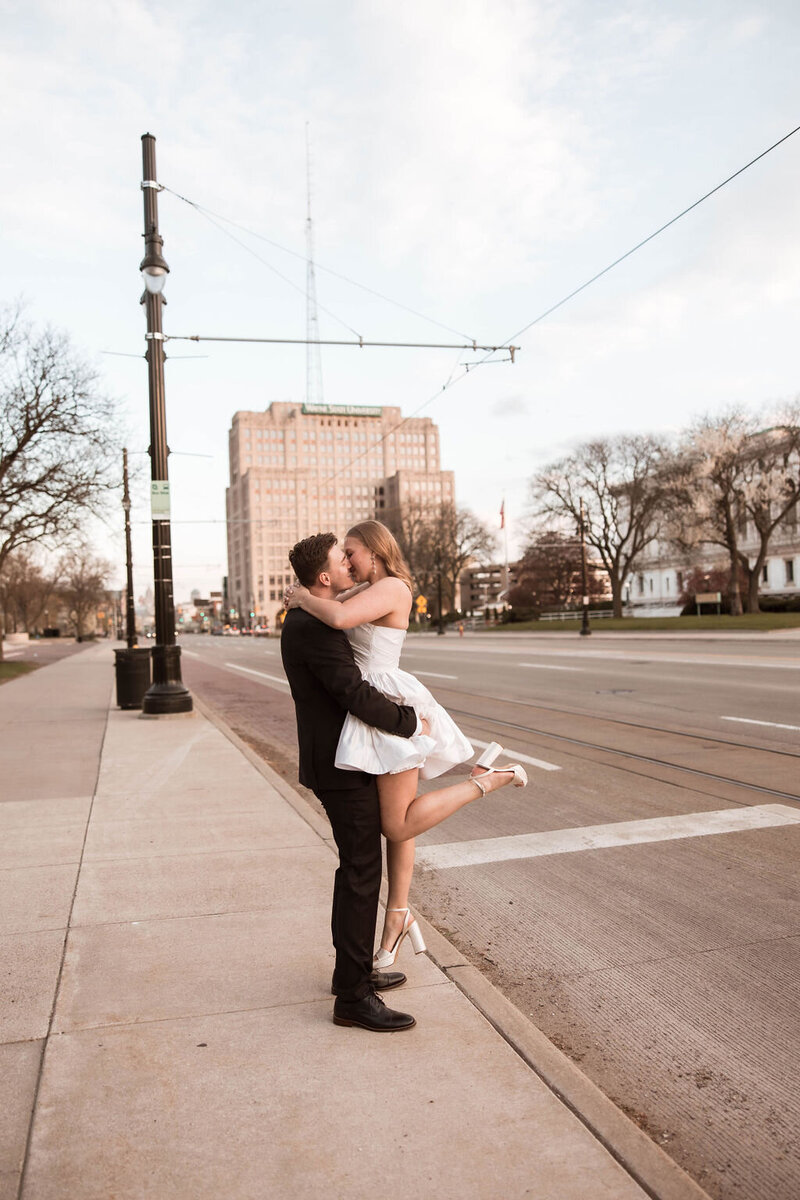 M&ADetroitEngagement-MariahKastenPhoto-MichiganWeddingPhotographer-124