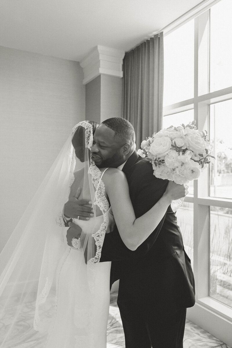6-Mariah Kasten Photo - Detroit Wedding - Olivia and Andrew