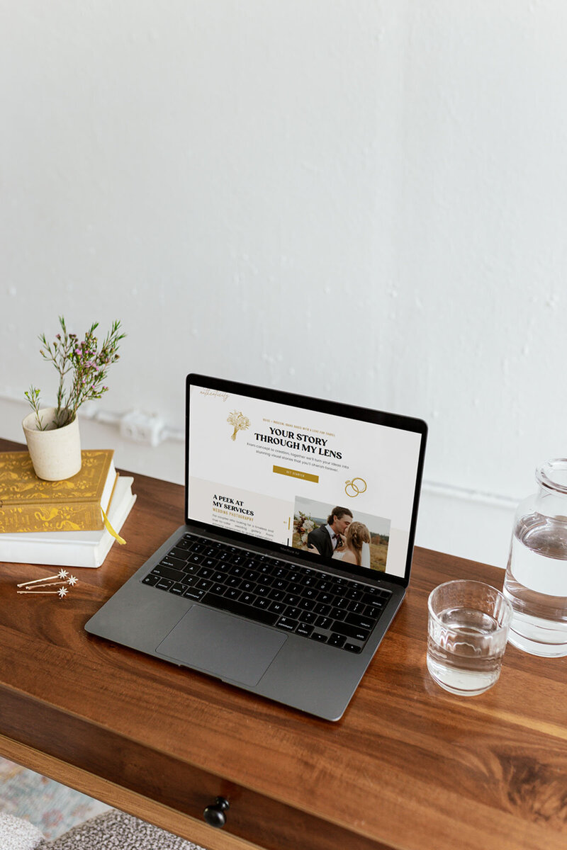 showit template customization example on laptop