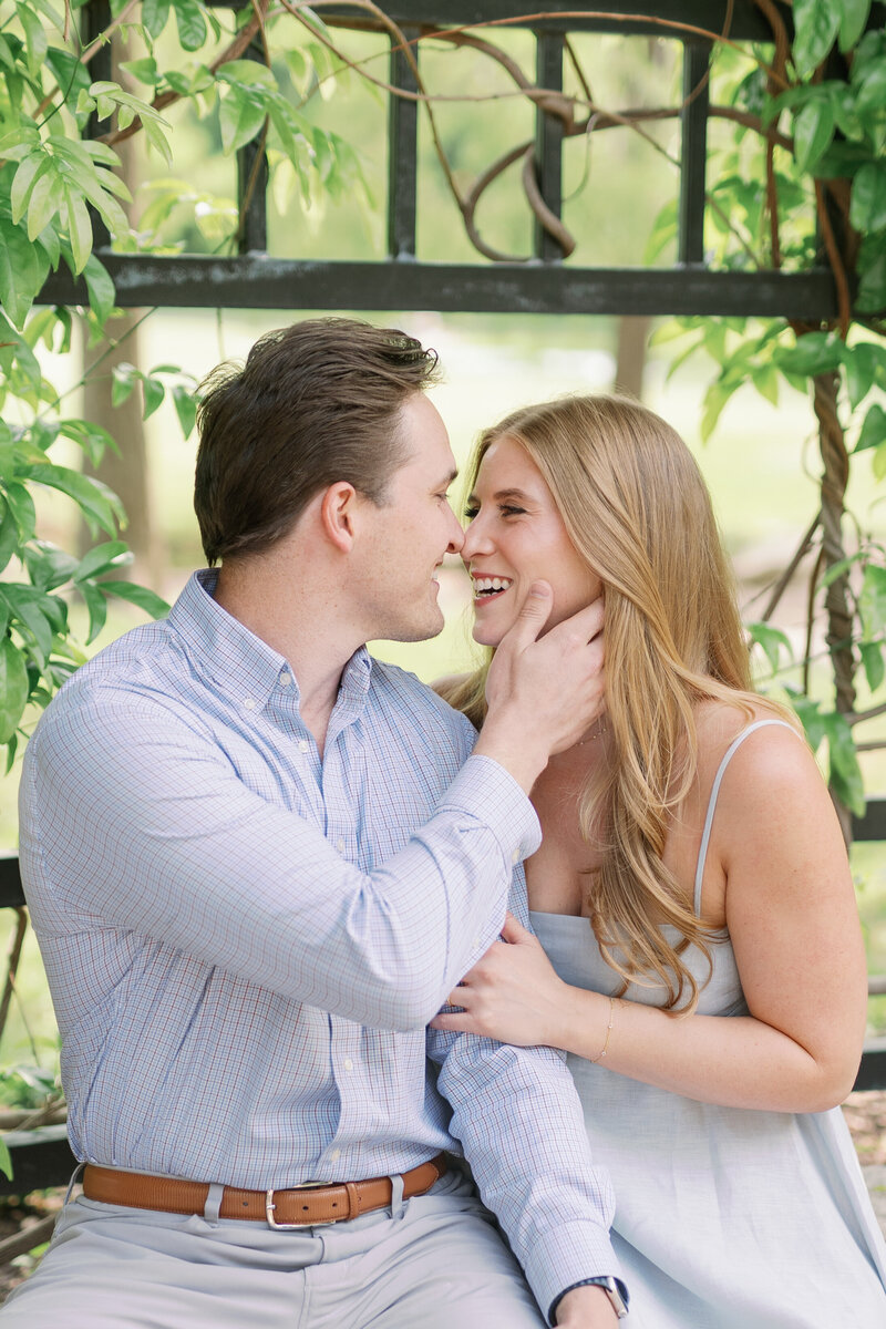 Fort-Worth-Botanic-Gardens-Engagement-Session-Chirstian-Wedding-Photographer-Kortney-Boyett02