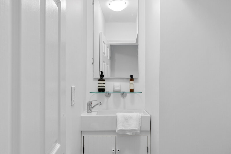 16. SilverHouseHD-Toronto-Real-Estate-Photography-07689