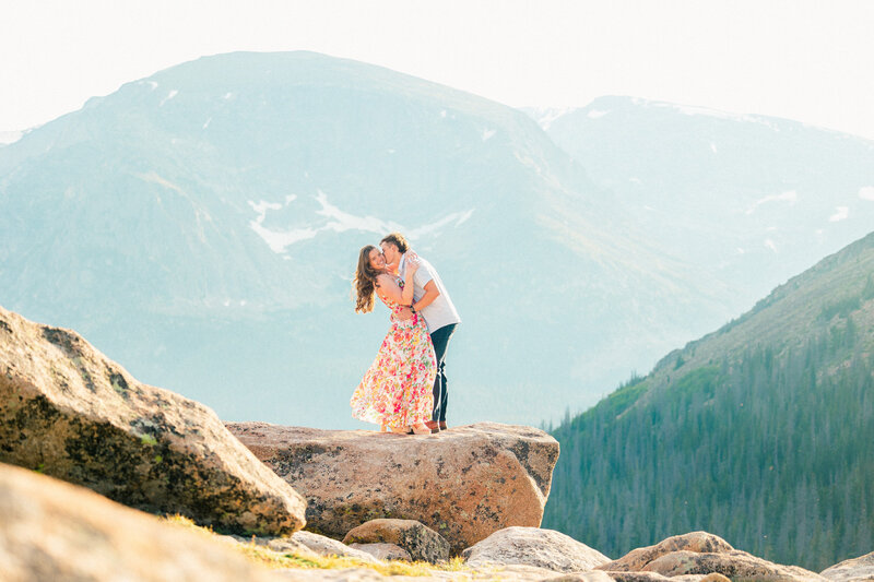 Estes-Park-Summer-Engagement-Photos-9