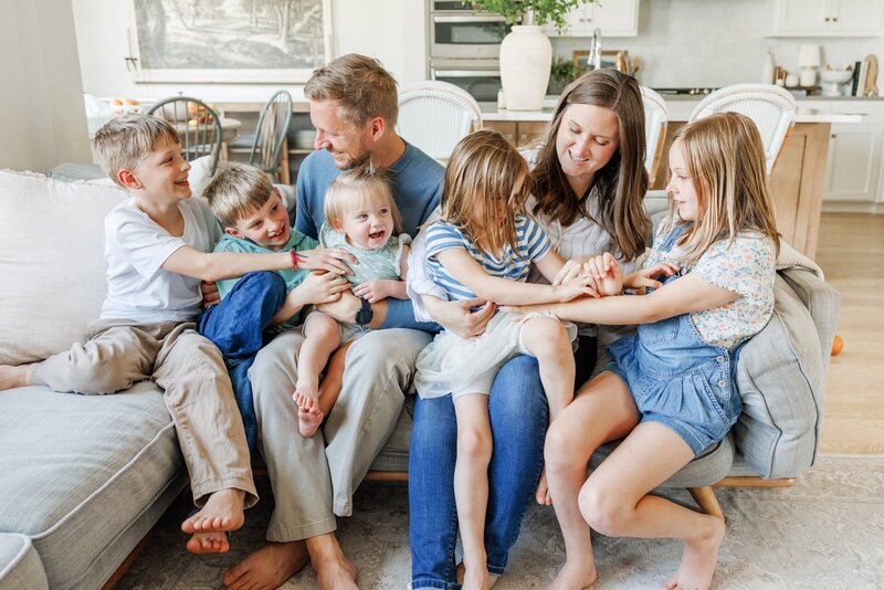 Jessie and Adam with their five kids