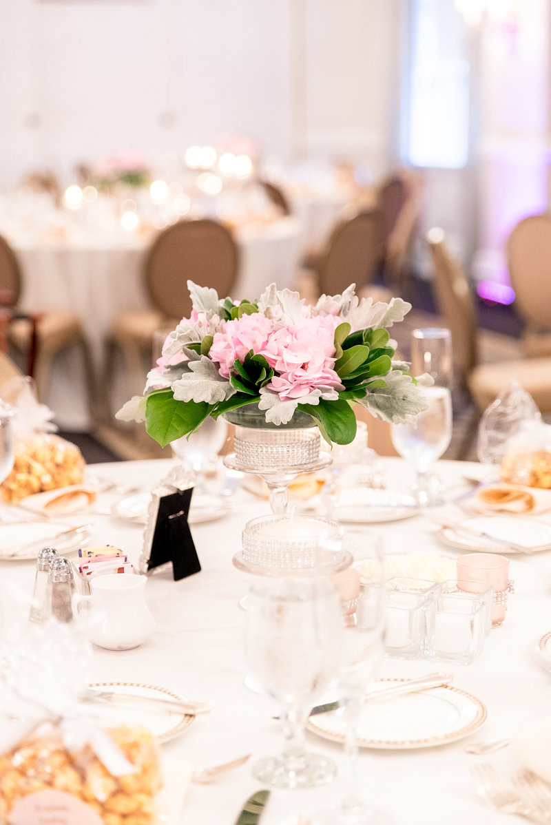 Pink bouquet as wedding centerpiece