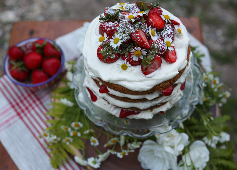 Swedish Strawberry Cake Recipe from The Loaded Trunk Magazine