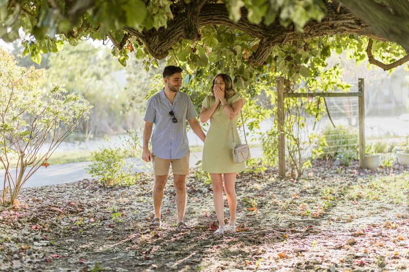 After proposal, woman is shocked to find it was captured by a photographer