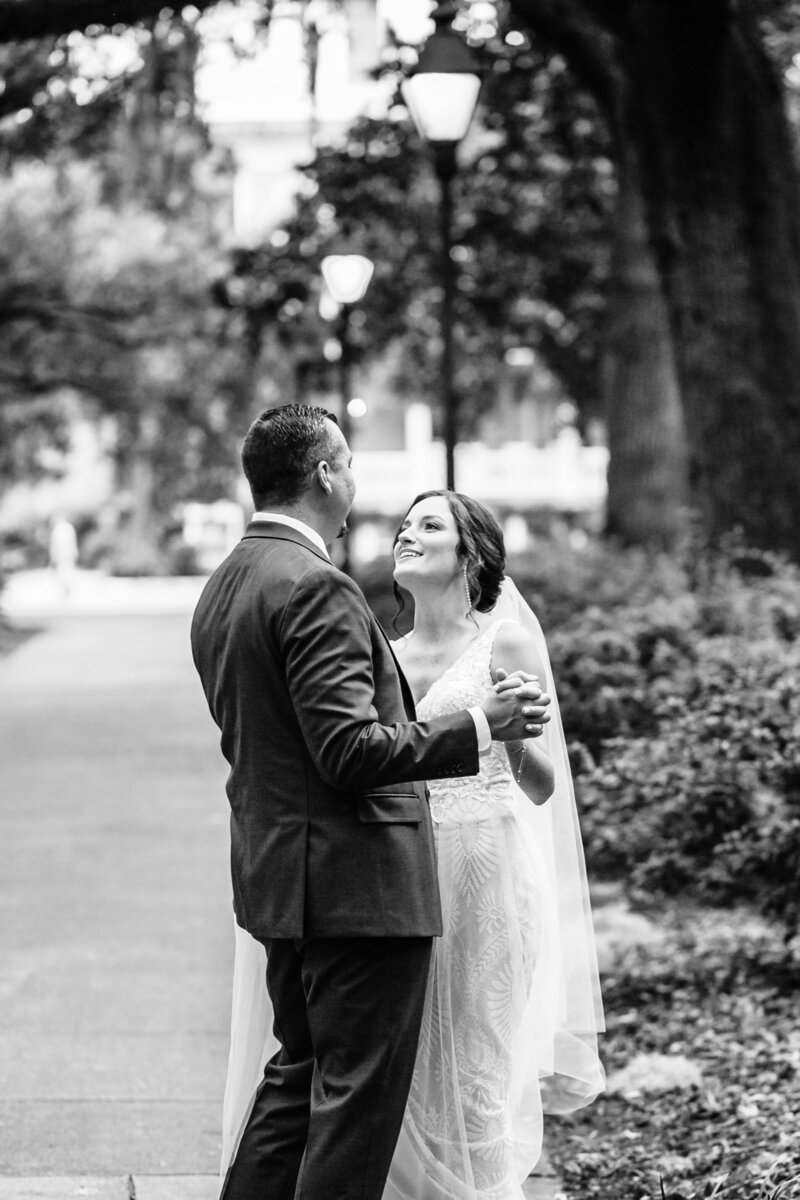 wedding bride and groom savannah georgia first dance