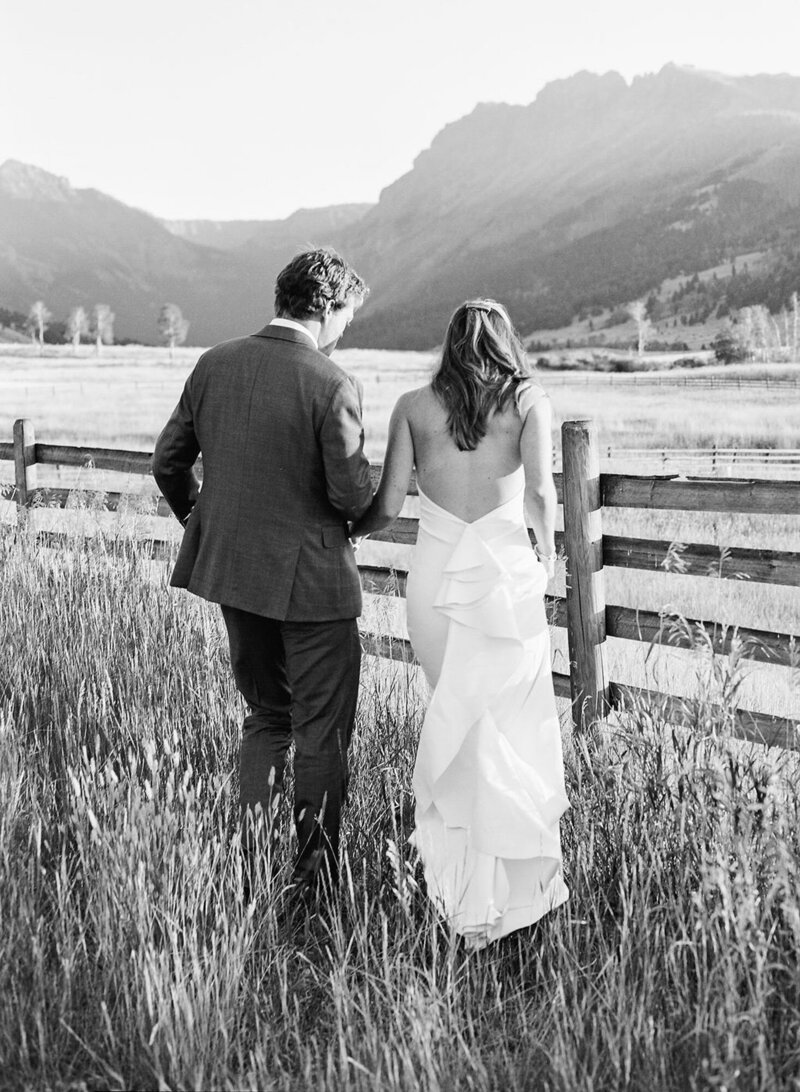 ArneyWalker-couple-wedding-planner-Montana-17