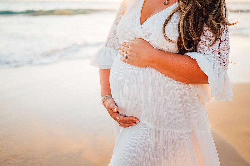 Hawaii beach maternity session