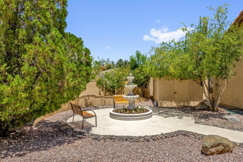 58-web-or-mls-17814-n-56th-st