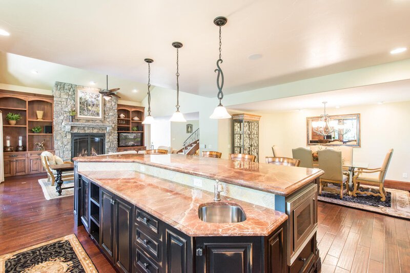 Exquisite Custom Mountain-large-013-36-Kitchen-1498x1000-72dpi