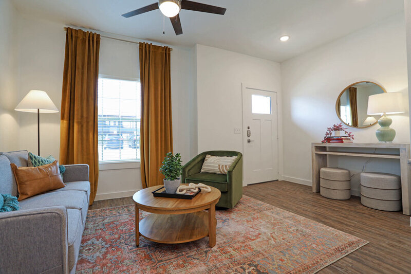 The Leighton Lubbock Apartment Homes