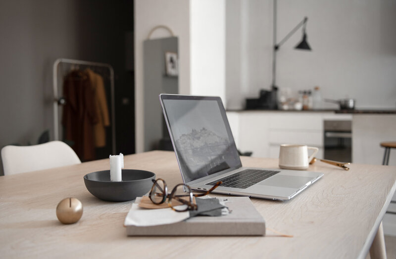 website mockup on laptop