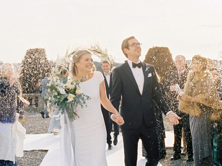 Outdoor-winter-wedding-Hedenlunda-Slott-Sweden-29-768x576