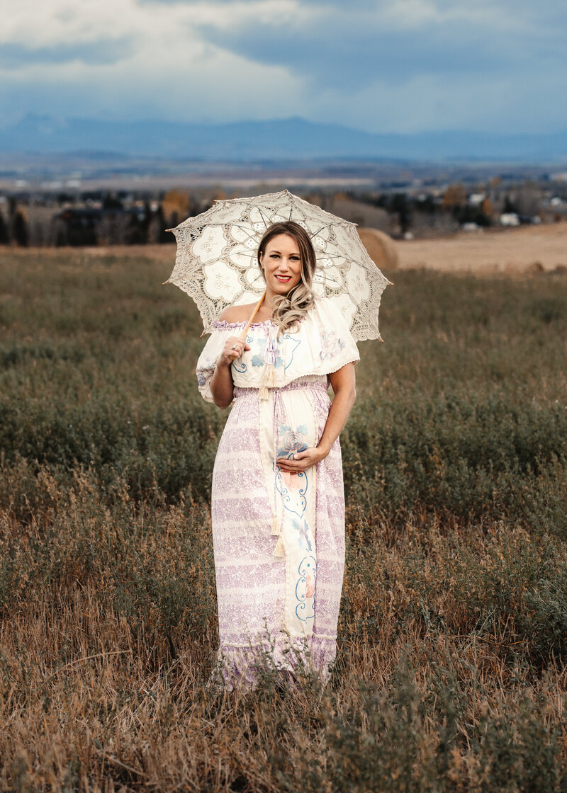 Calgary Maternity Photographer - Belliam photos