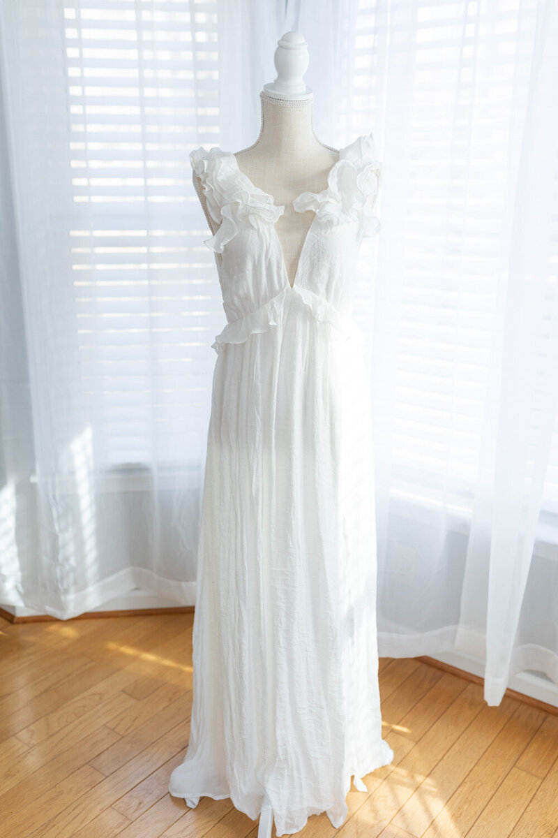 stunning-white-maxi-dress-ruffle-sleeves-open-back