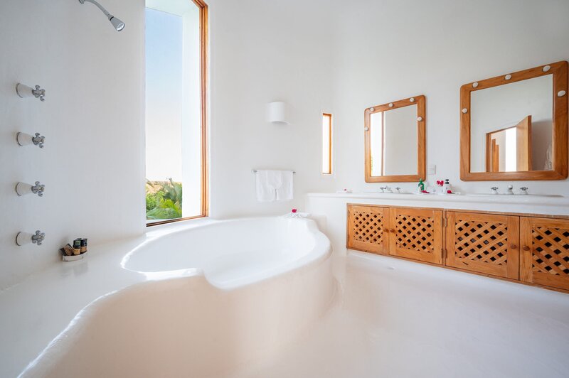 04-2-4-Sol-de-Occidente-Luxury-Villa-Careyes-Mexico-Bathroom-6209