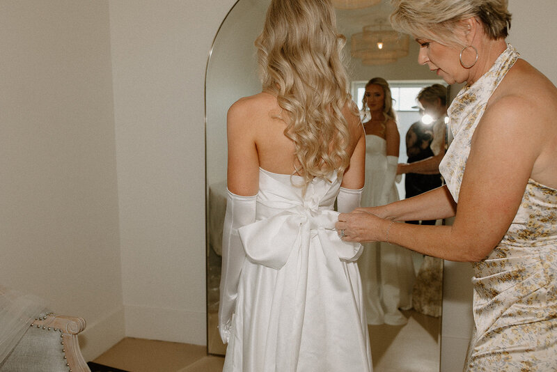 jami-oliver-wedding-preview-taylorraephotofilm-27