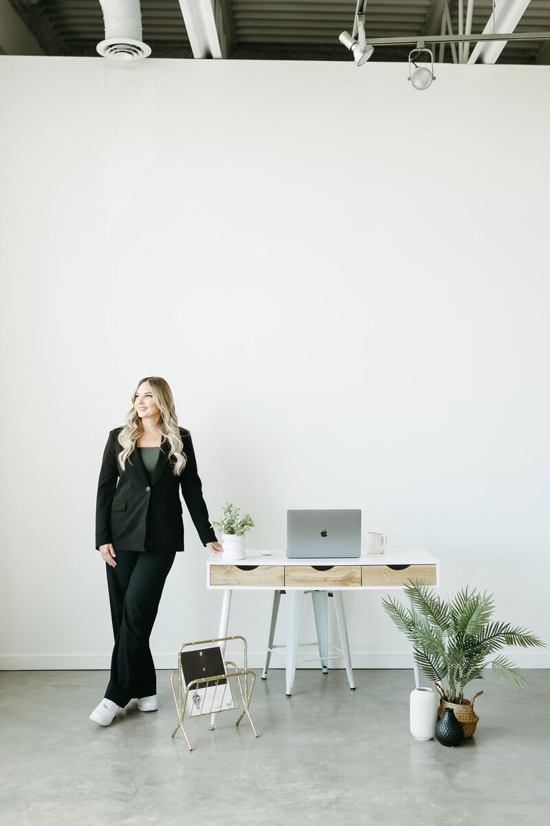 Karly Whitaker, certified HoneyBook Pro and systems strategist for creatives.