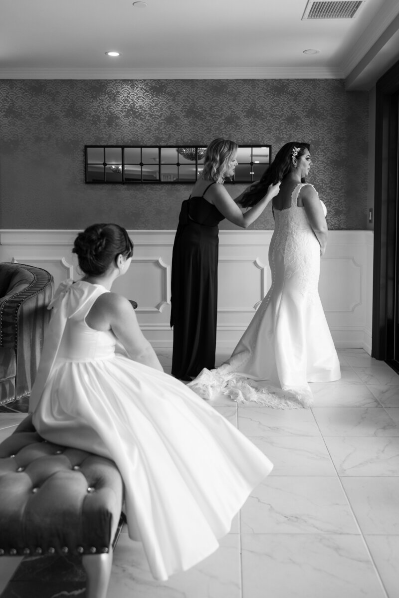 elegant-park-loft-wedding-molly-w-photography-75