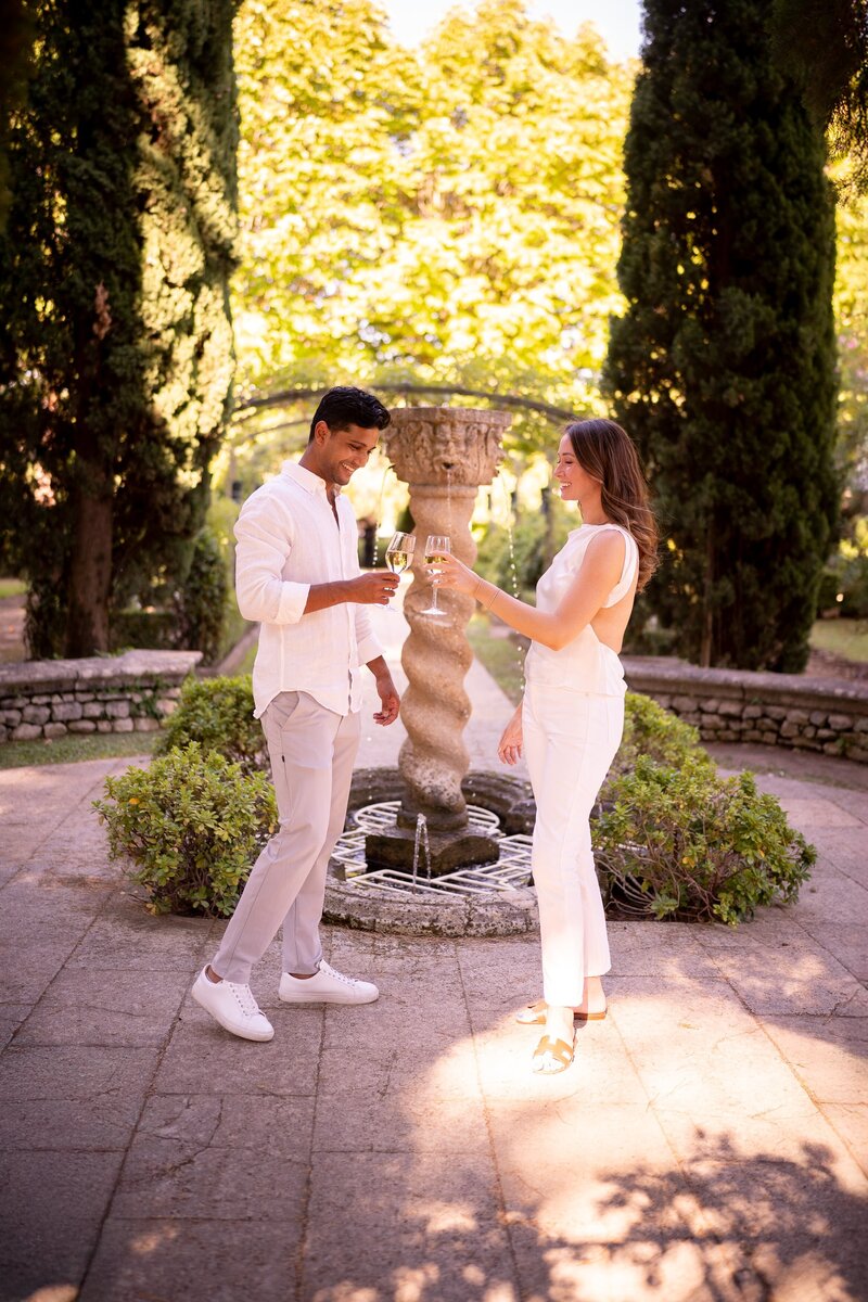 aix_en_provence_engagement_photoshoot_couple