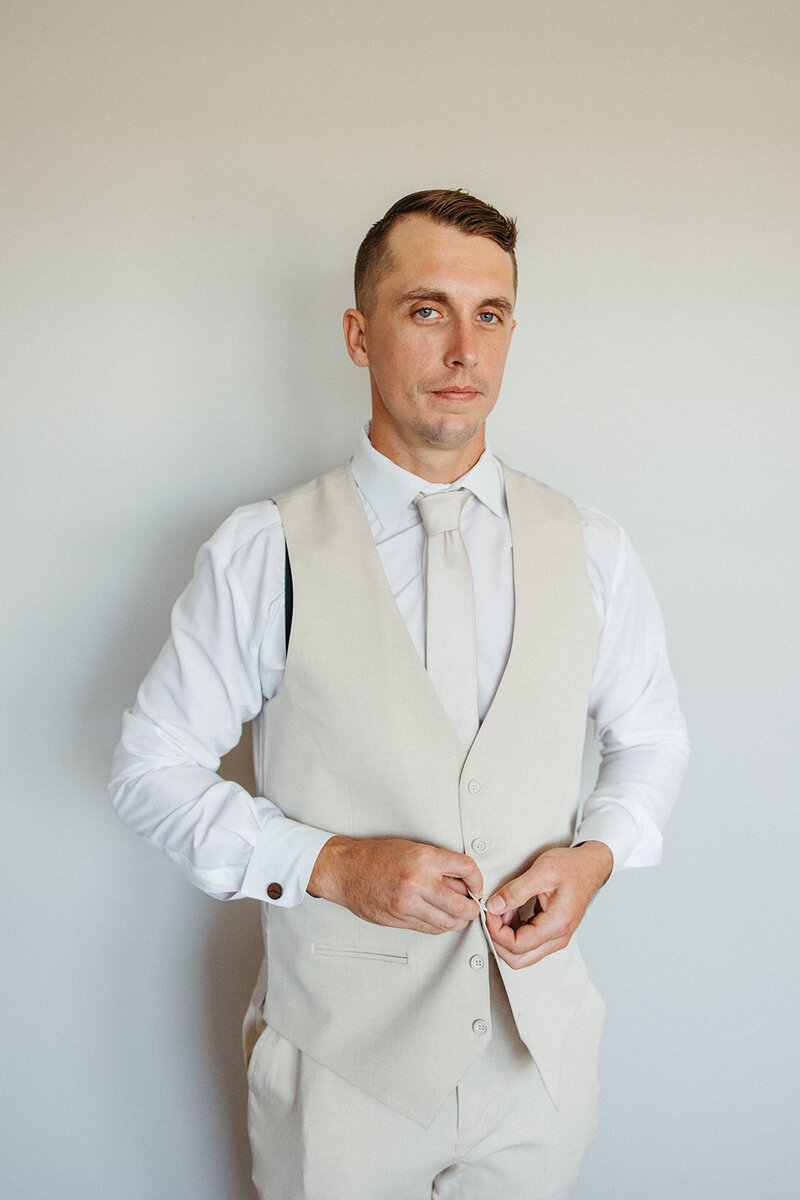 groom getting ready St. Louis Wedding Photographers