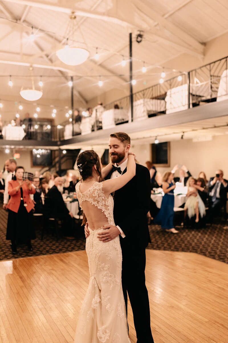 Ladyglen-ballroom-first-dance