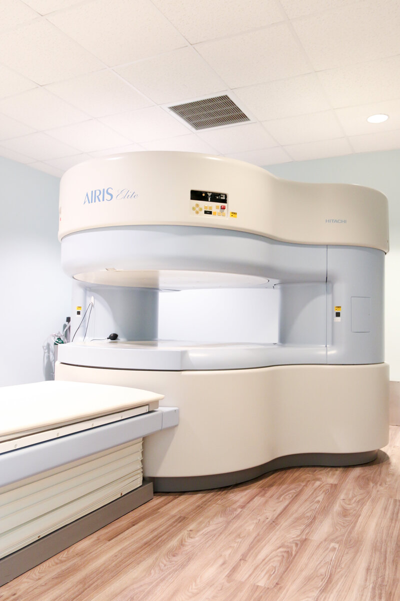 Side View of the Open Structure of Airis Elite MRI Machine in Clovis, NM - Summit Imaging