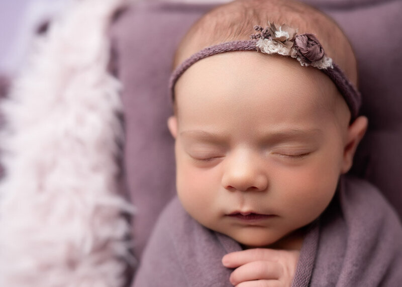 newborn-mini-session-purple-headband-close-up