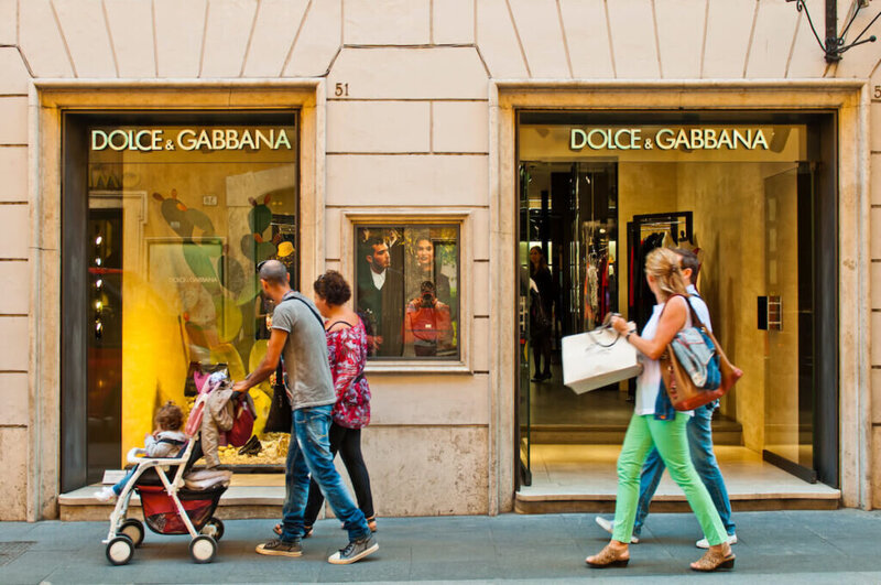 Don't miss the best  Fashion & Shopping Tours with Glaminess Luxury Travel.