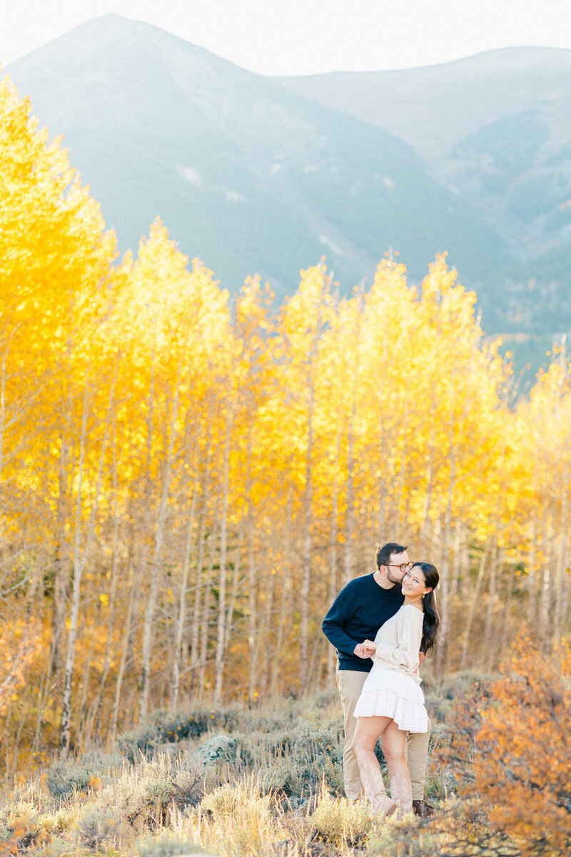 Twin-Lakes-Colorado-Mountain-Engagement-10