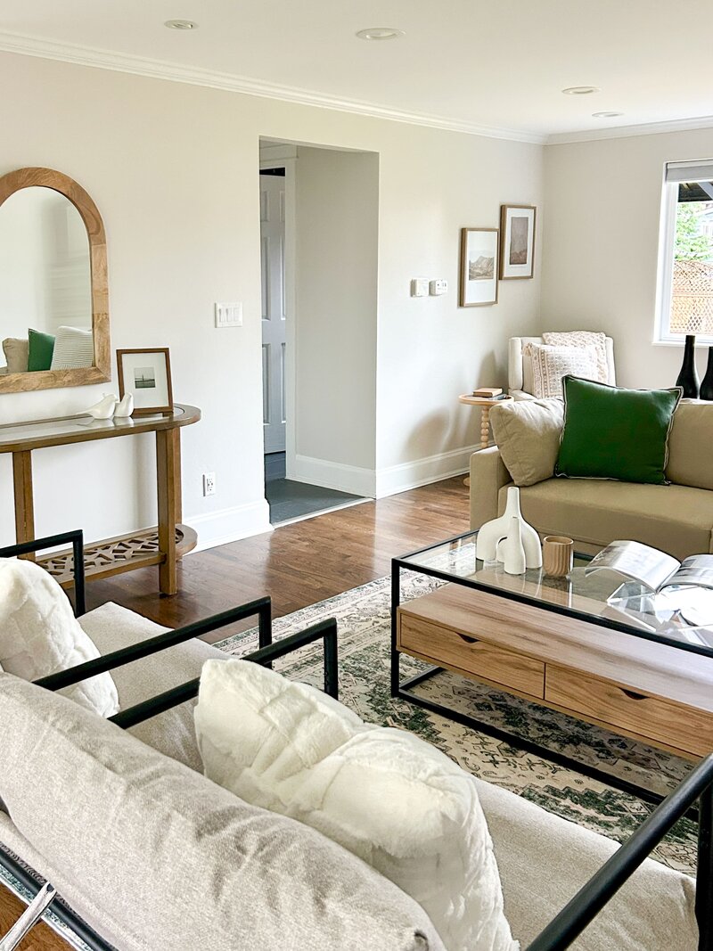 home-staging-snohomish-county-living-room-modernmollusk-2