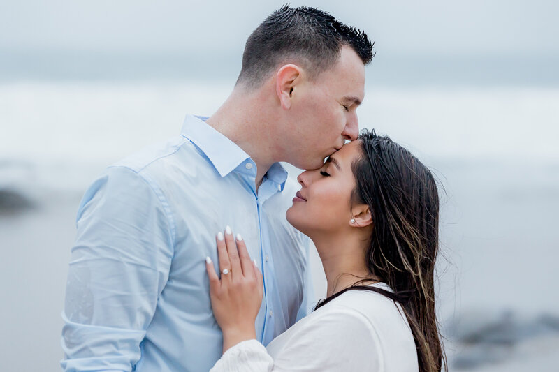 stormy engagement session in laguna beach by wedding photographer breanaisley.com