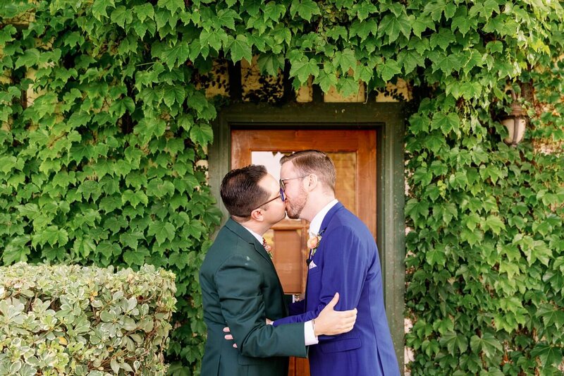 Palm Springs lgbtqia+ wedding photographer frank-105