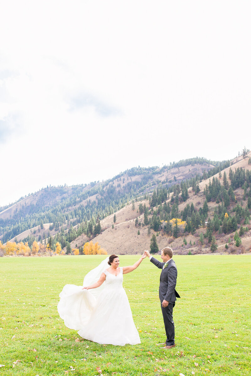 American Homestead Wedding by Spokane Wedding Photographer Taylor Rose Photography-22