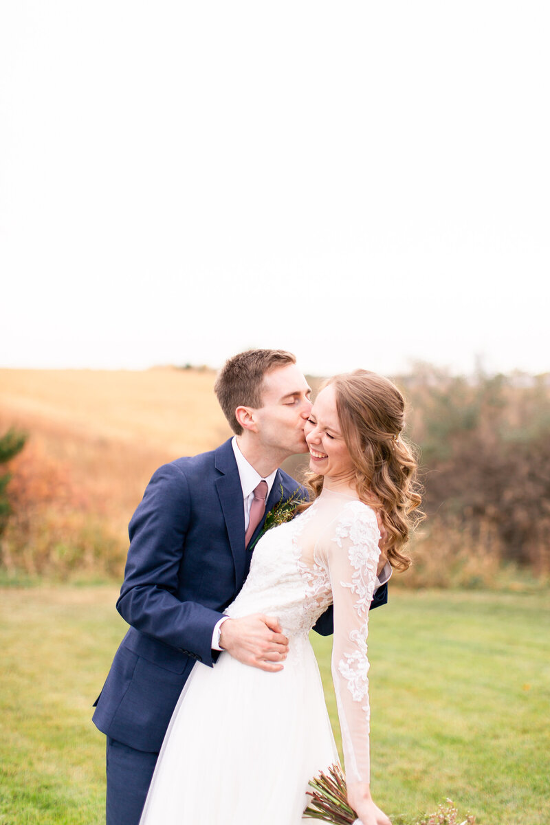 Emerald Pines Wedding - Sioux Falls Wedding Photographer - Madison & Dave - Highlights-234