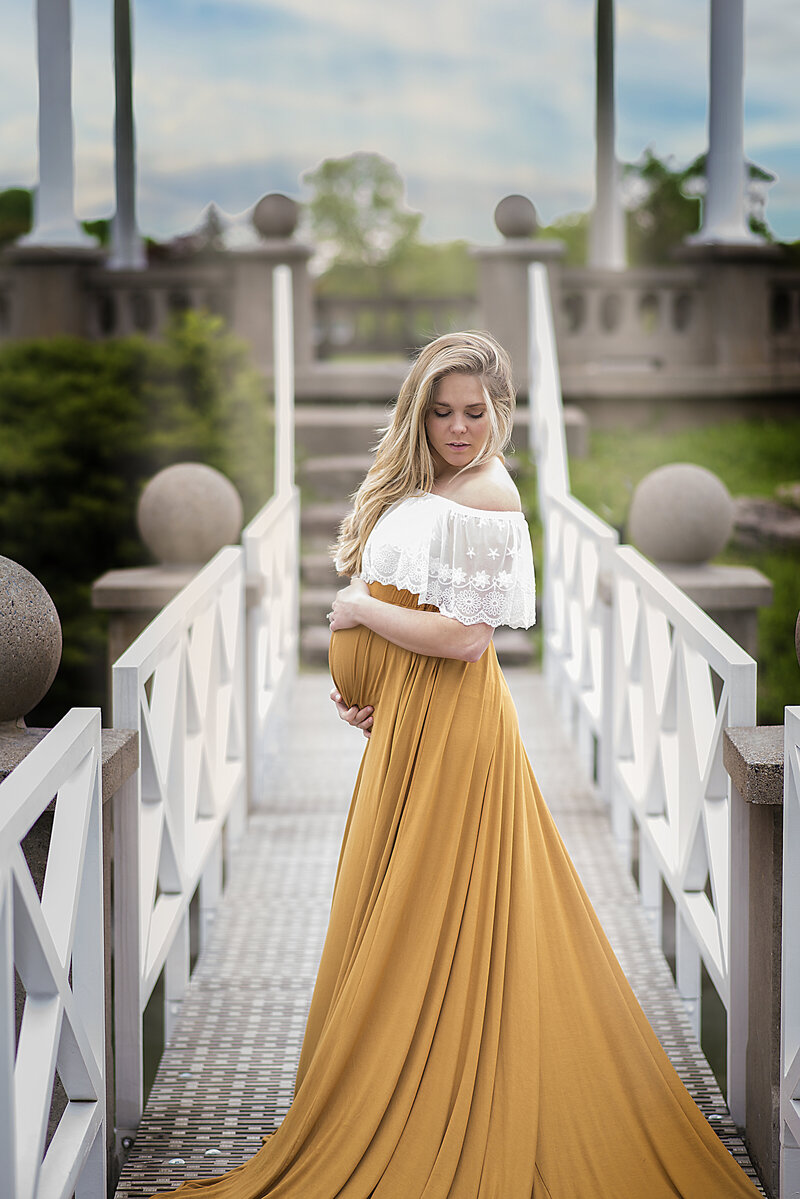 maternity photography outdoor park