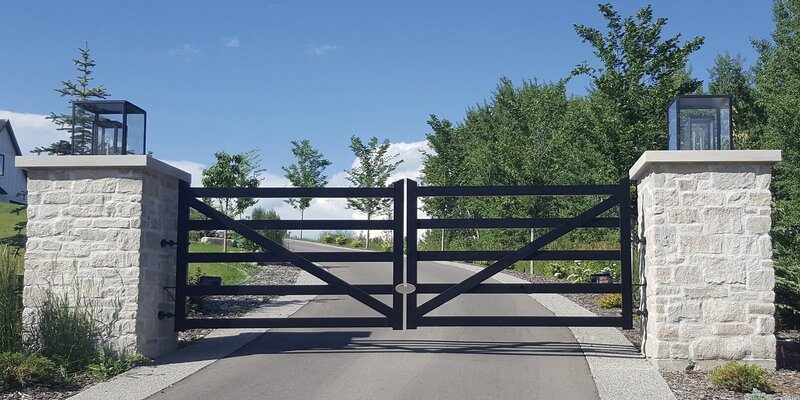 Modern Driveway and Backyard Gate