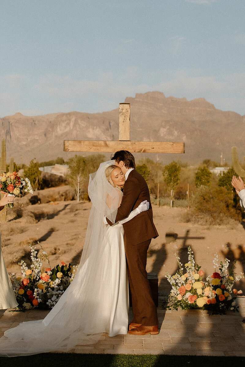jami-oliver-wedding-preview-taylorraephotofilm-115
