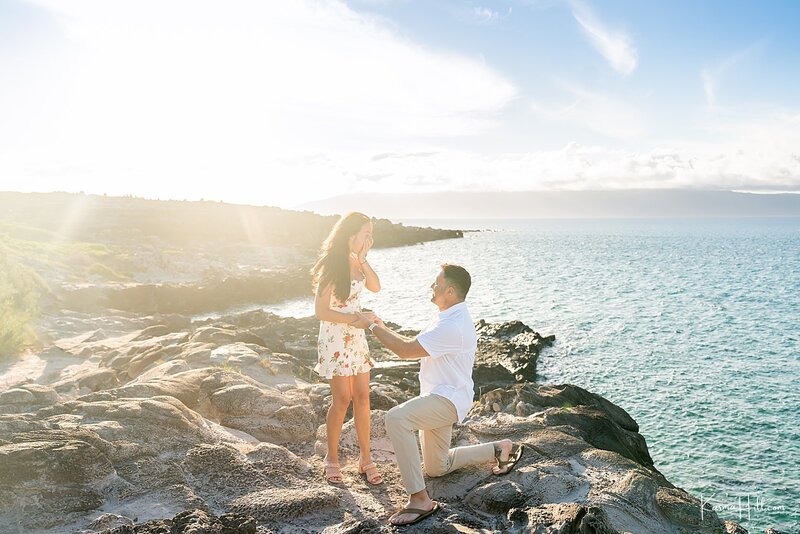 Hawaii Proposal Photographer on the cliffs of Maui