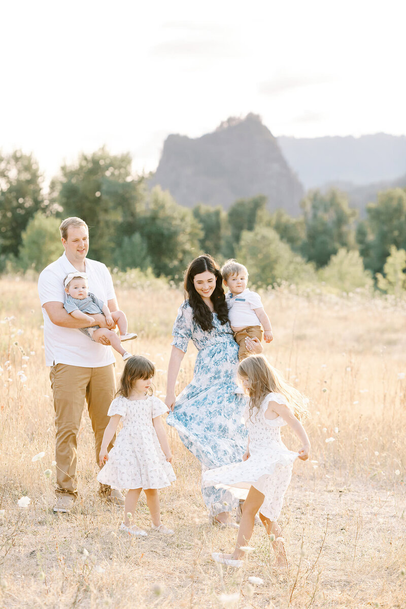 Family of five in Portland, Oregon for family pictures