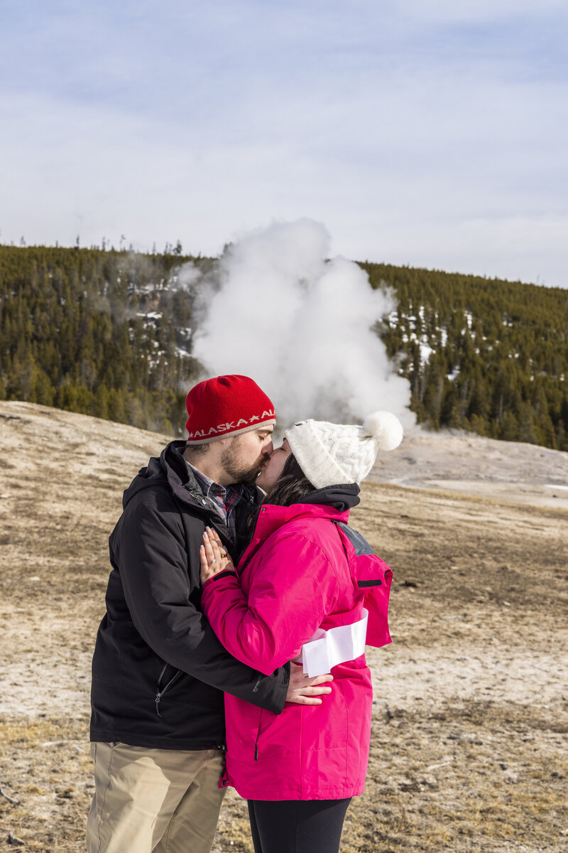 Shanna-Mae-Photography-Montana-Photographer-Surprise-Proposal-Yellowstone-Old-Faithful-017