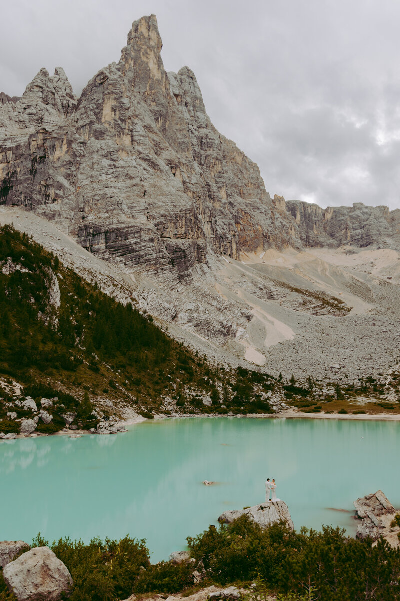 dolomites-elopement-photographer-in-italy-uncharted-elopements7