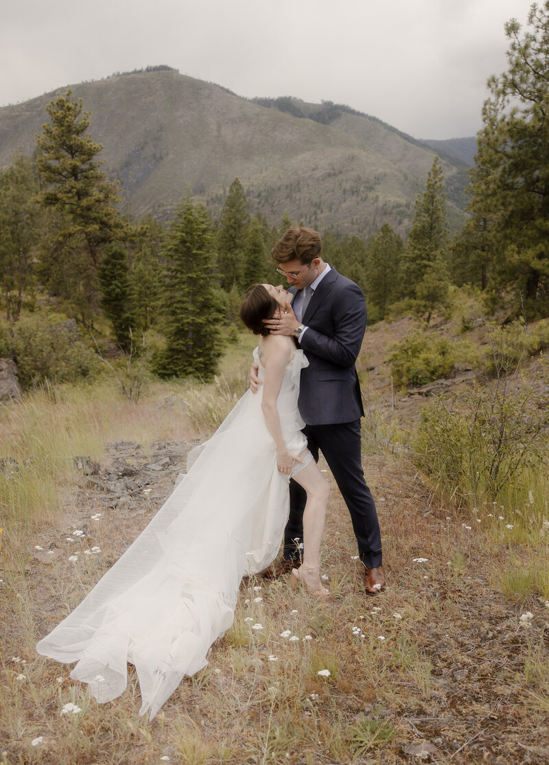 White-Raven-Wedding-Photos-Missoula-2872