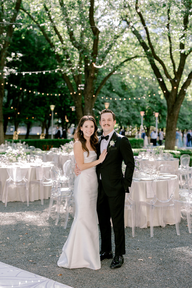 Abby & Garrett Sneak Peeks-15_(2048)