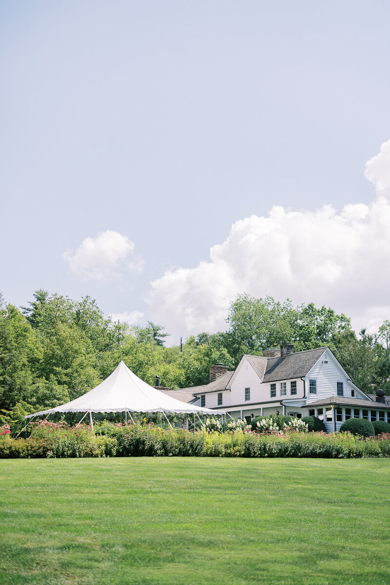 half-mile-farm-old-edwards-inn-summer-wedding-0013