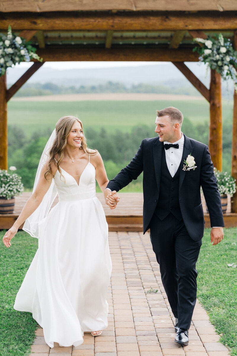 joyful-couple-moments-pittsburgh