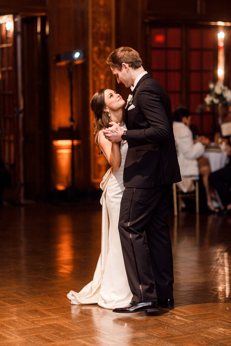 wisconsin-club-wedding-the-paper-elephant-066